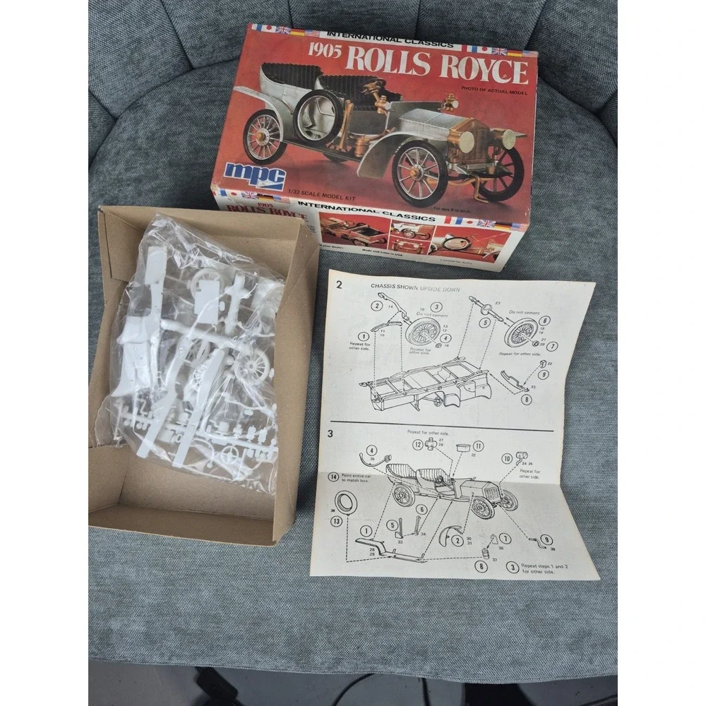 MPC  Classics 1905 Rolls Royce Model Kit 2-1019 Open Box Complete
